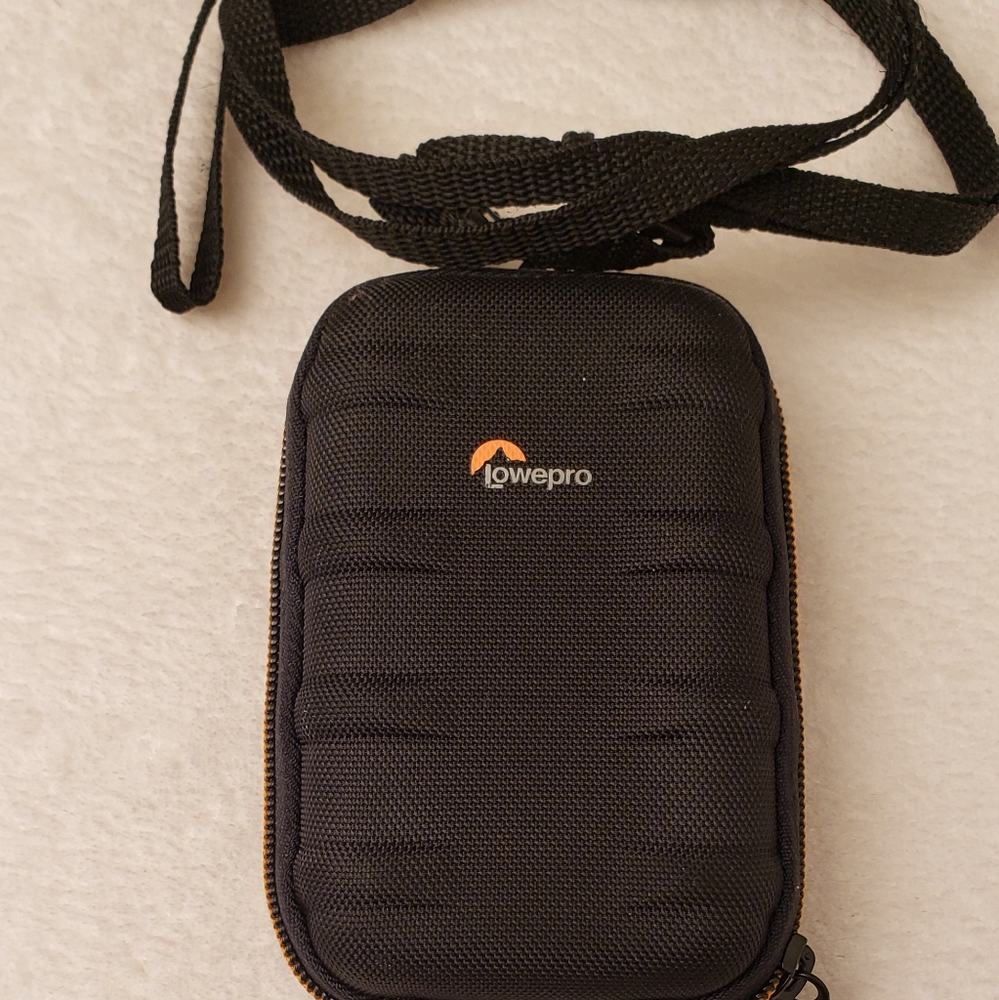 Lowepro Santiago 20 II Camera Case